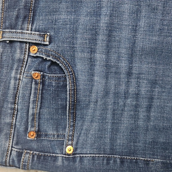 Levi's Boyfriend Mid Rise Women's Jeans  In Lapis Gem - Medium Wash - Picture 7 of 10